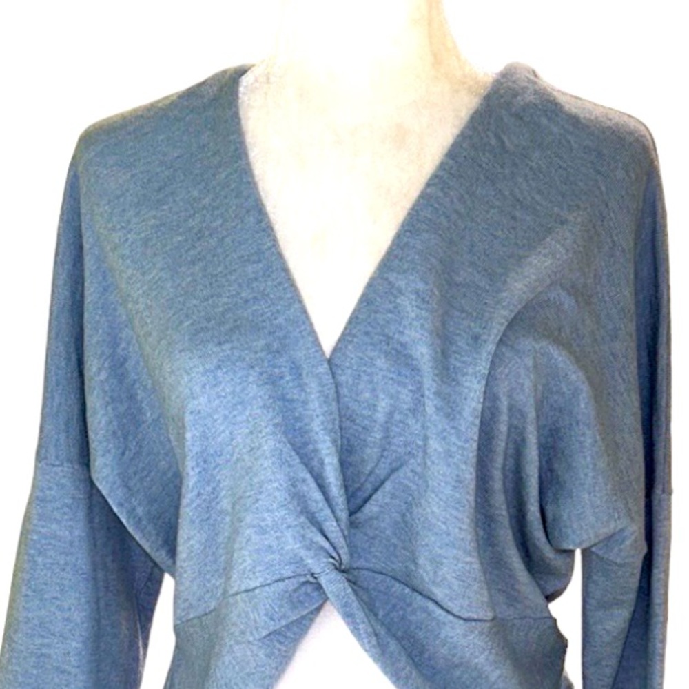 LN Kerisma Monkees Yasmin Baby Blue Twist Wrap Cropped Sweater Shrug - S / M - Picture 3 of 11